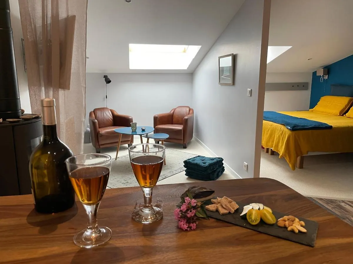 Le Dome Et Son Jacuzzi Bed & Breakfast Grazac