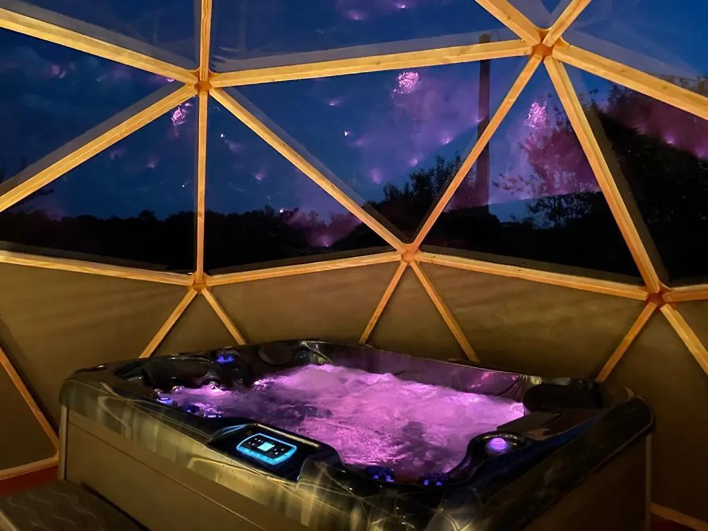 Le Dome Et Son Jacuzzi Bed & Breakfast Grazac  Grazac (Tarn)