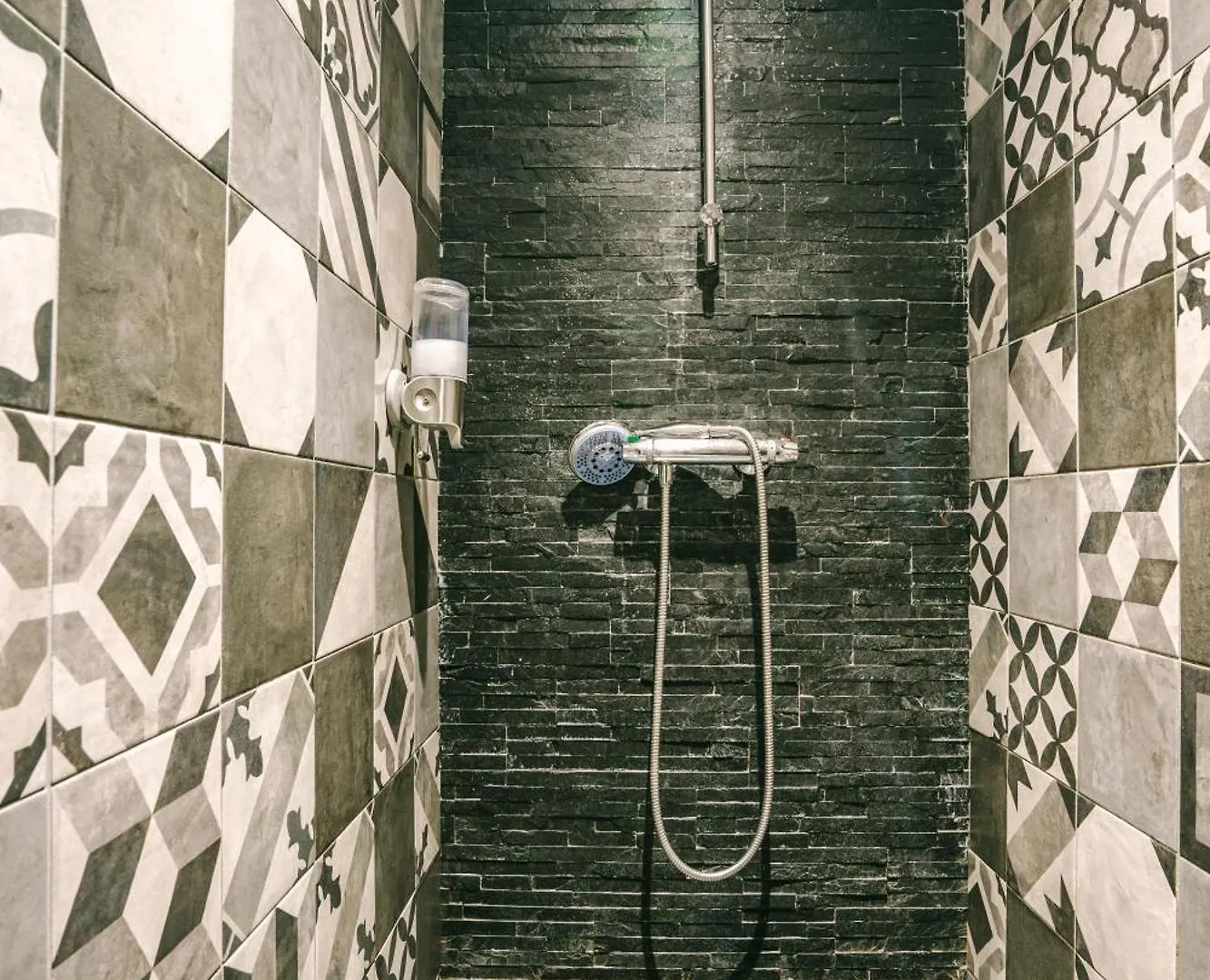 Le Dome Et Son Jacuzzi Bed & Breakfast Grazac   Grazac (Tarn)